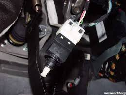 See U3346 repair manual