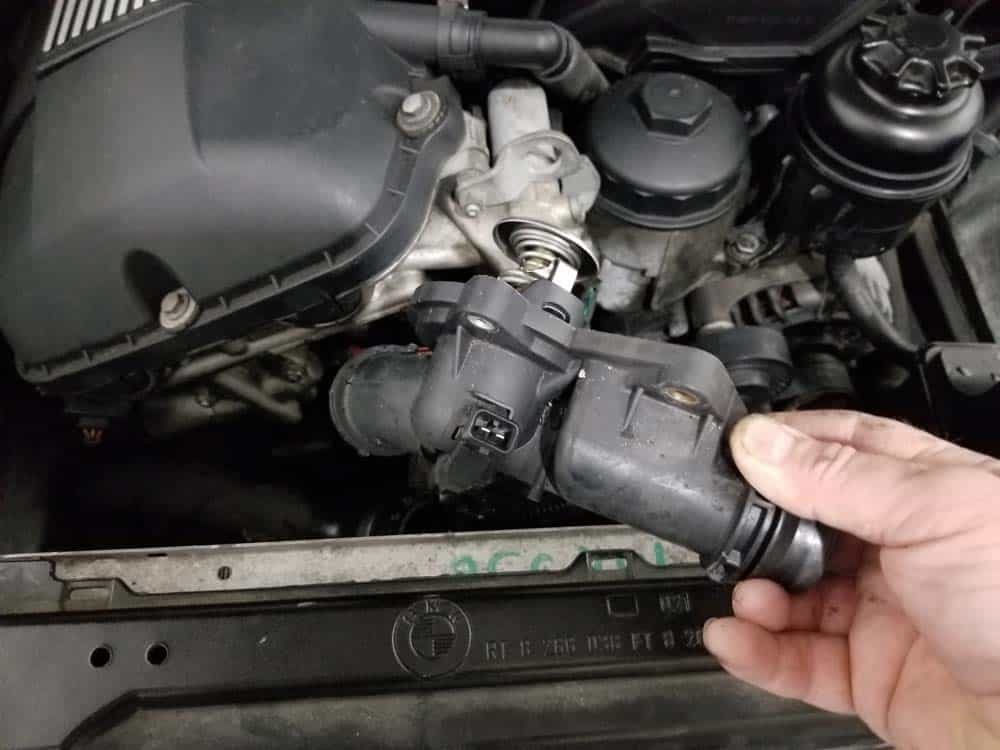 See U3346 repair manual